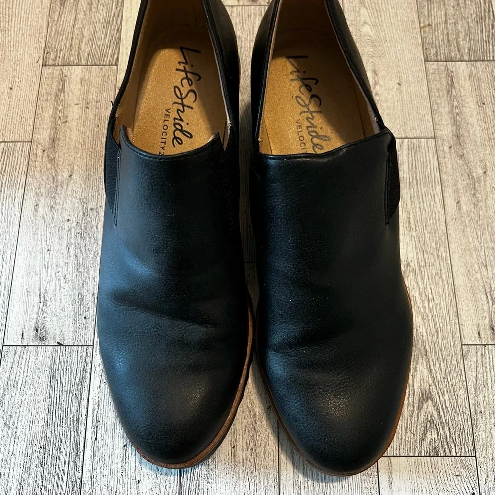 Life Stride Zora Wedge Shooties  Black Women’s Size 8.5M Comfy Witchcore